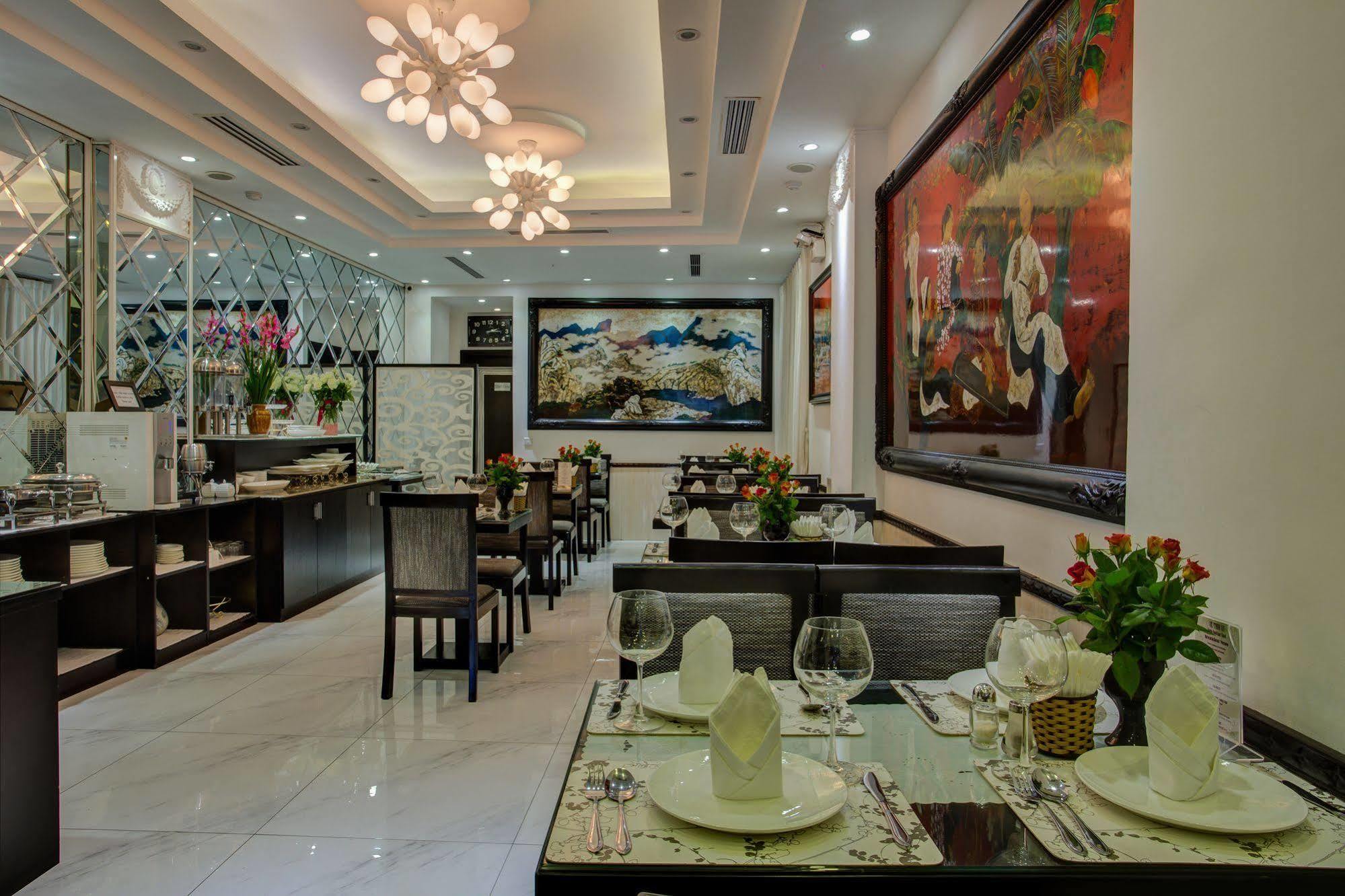 Hotel Des Arts - The Noble Hanoi Esterno foto